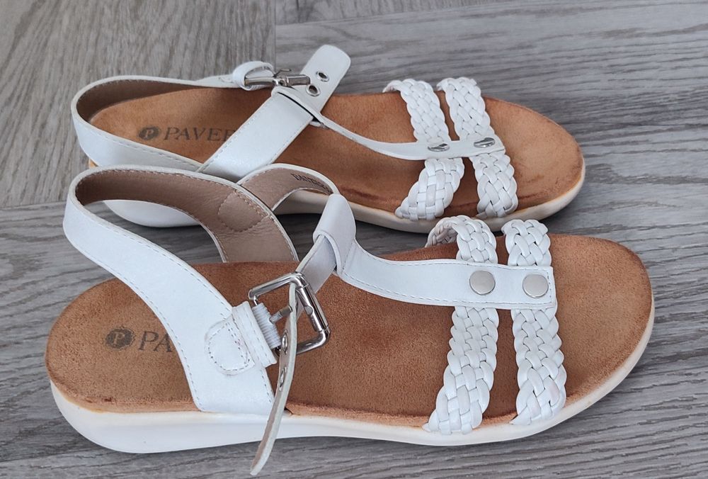 Pavers  sandały rozm. 37 wkładka 24 cm