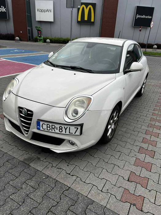 Alfa Romeo Mito Alfa Romeo Mito 2011 Diesel Pojemność silnika: 1 248 cm³