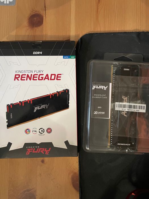 Kingston Fury Renegade 1x16gb CL16 3600MHz
