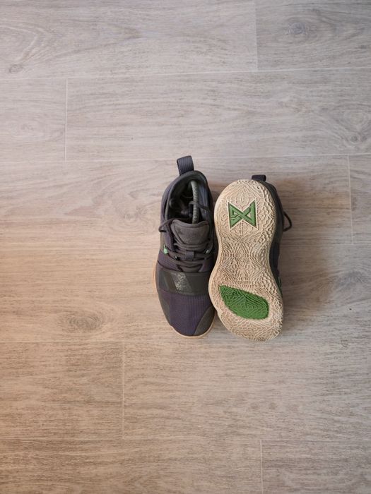 Кросівки Nike Kyrie  ориг Jordan