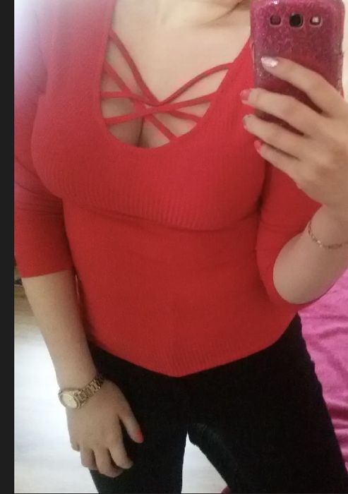 Czerwona bluzka Amisu L 40 Walentynki z dekoltem sexy dekolt