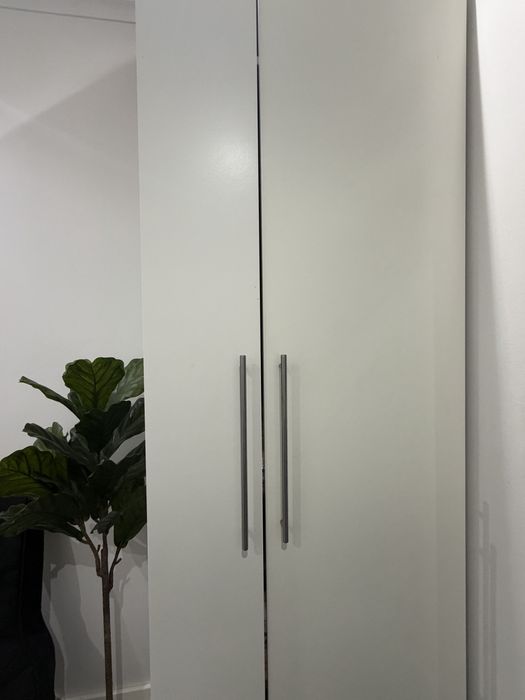 Roupeiro - Em bom estado