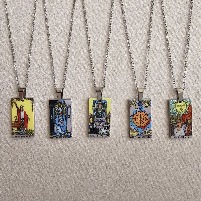 Colares Cartas de Tarot em aço inoxidável e resina