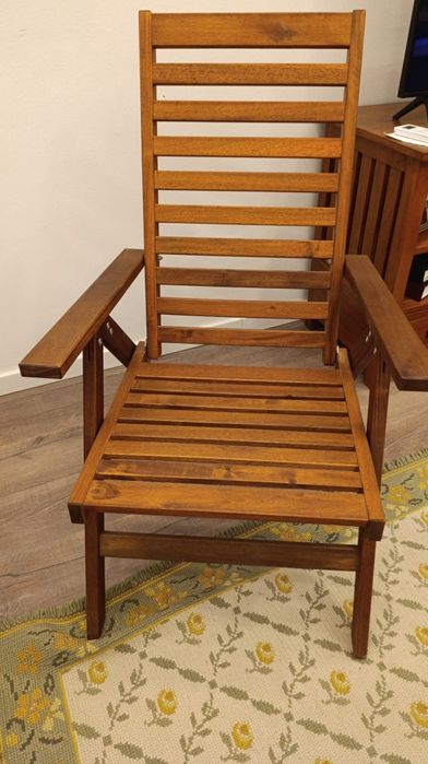 Duas Cadeiras madeira