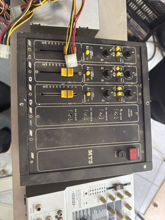 Material de som e cds