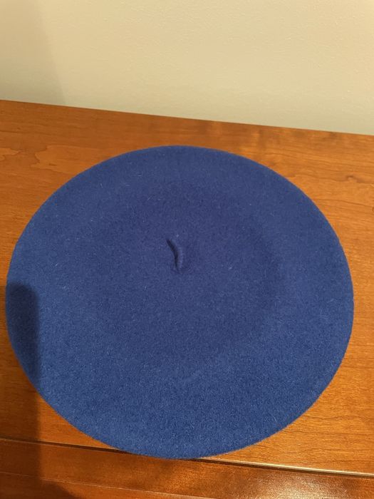 Boinas (preta de senhor + azul e vermelho de senhora)