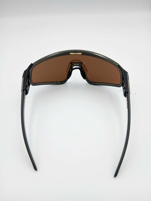 Okulary przeciwsłoneczne Oakley Latch Panel Grey Smoke