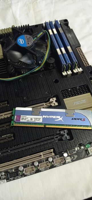 Материнская плата Asus sabertooth P67