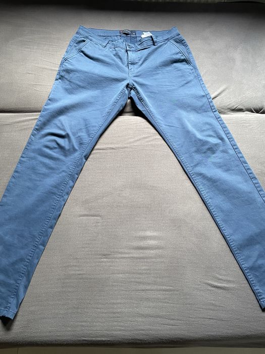 Spodnie wizytowe męskie Volcano rozmiar 33