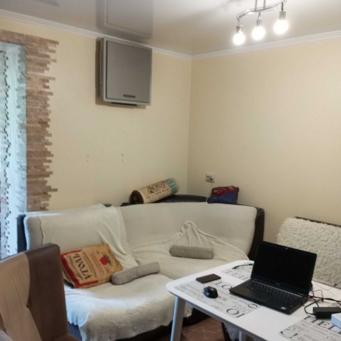 Продам квартиру в кирпичном доме с ремонтом