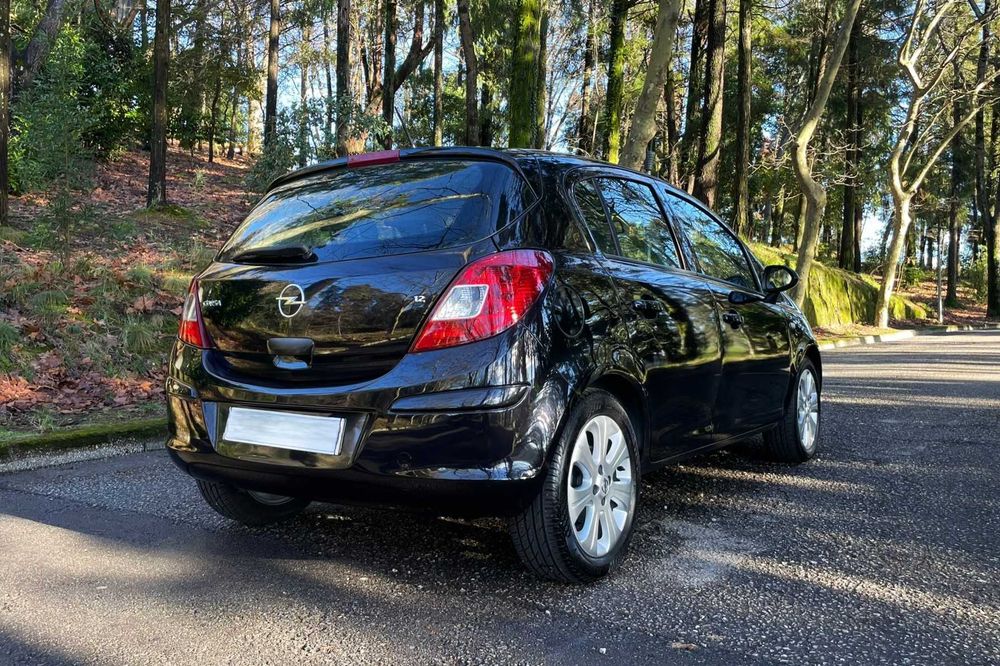 Opel Corsa 1.2 Enjoy