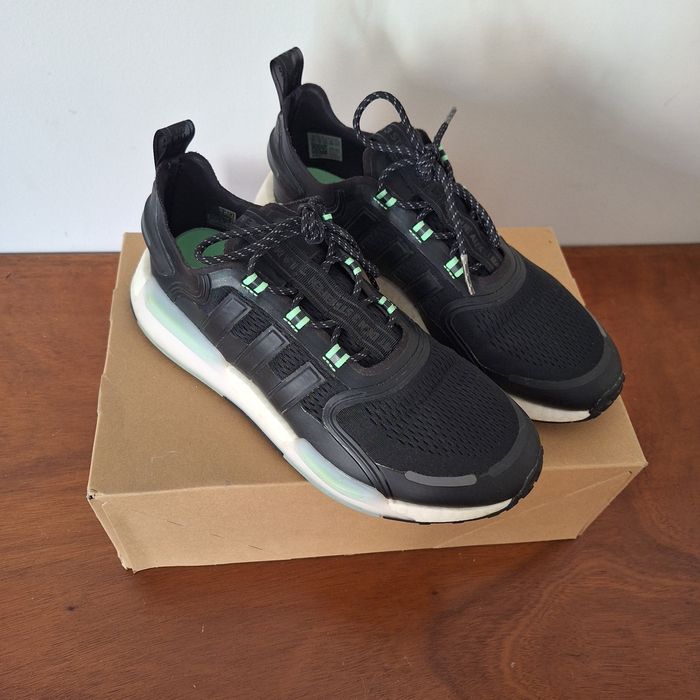 adidas NMD V3 Boost