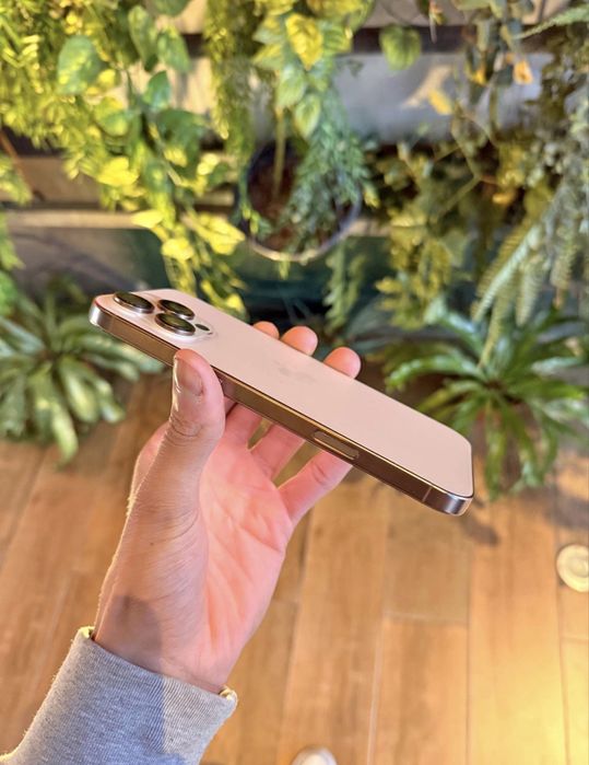 Iphone 16 pro max 256gb (troco por portatil gaming)