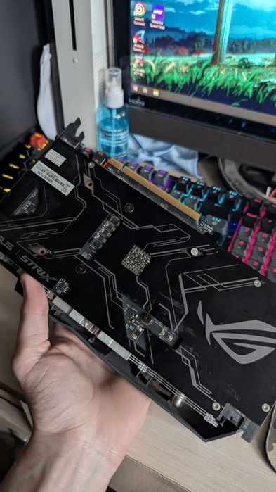 Nvidia GTX 1050 (2GB) Asus Rog Strix