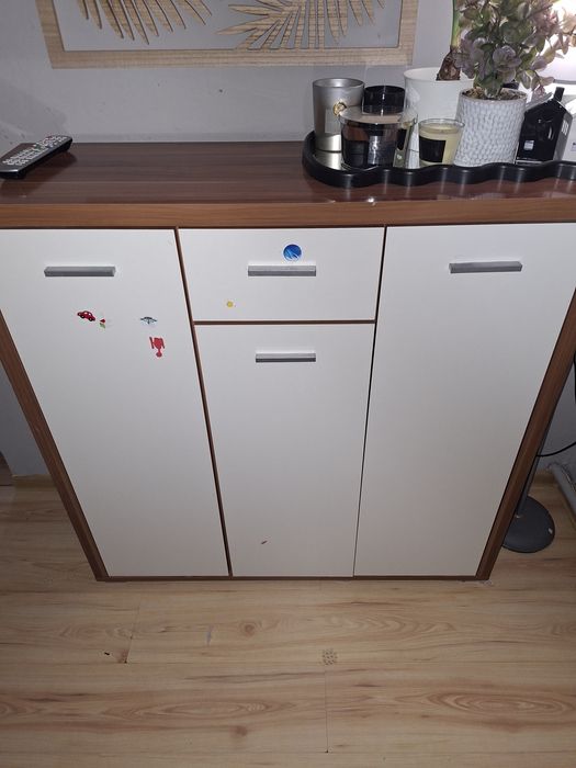 Solidna  ciężka komoda