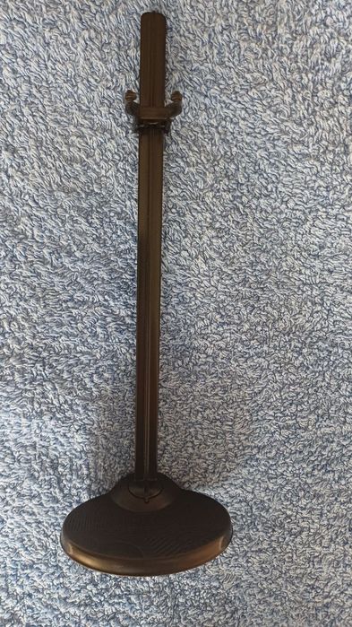 Оригінальна підставка монстр хай