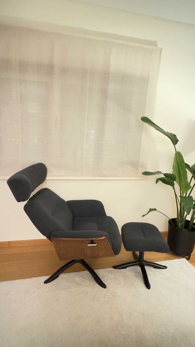 Poltrona com repouso para os pés