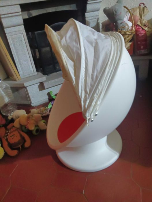 Cadeira ovo criança