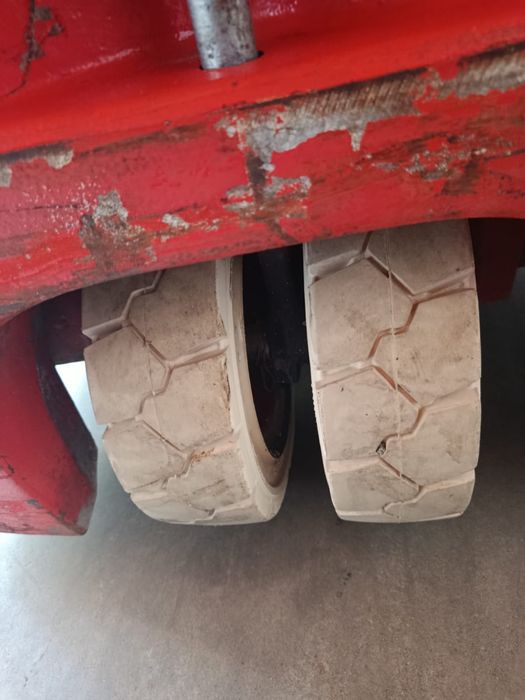 Vende Empilhador LINDE 8000h