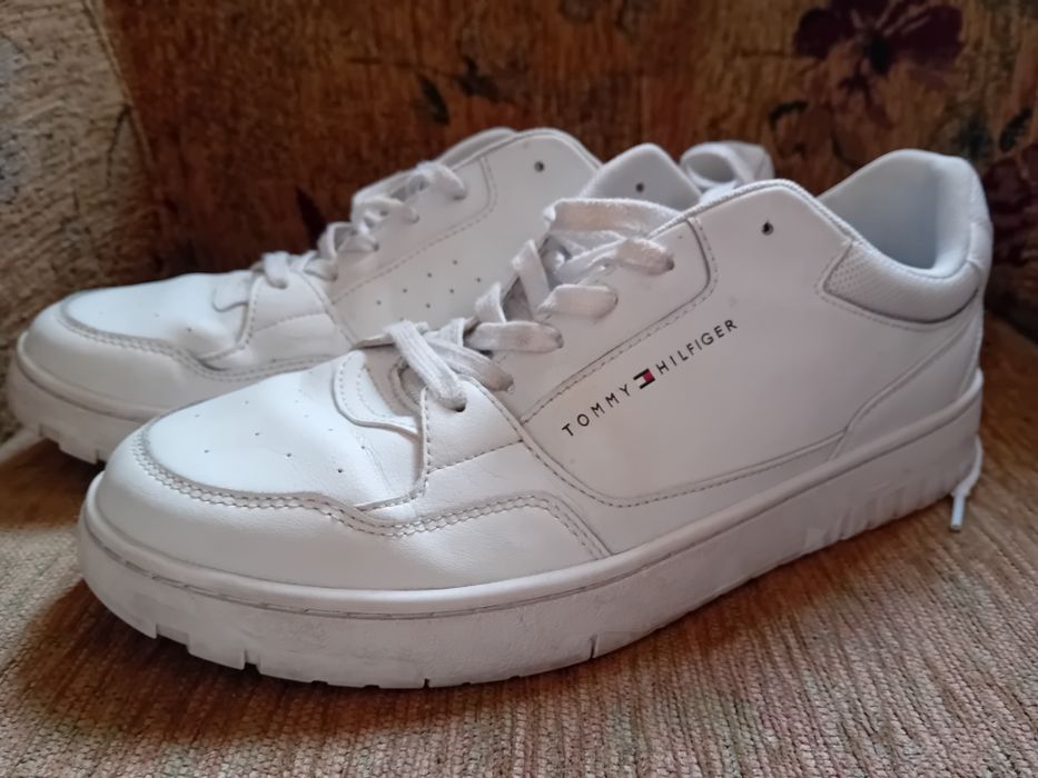 Buty Białe sneakersy Tommy Hilfiger Basket Core USZKODZONE . 43