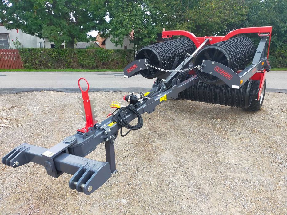WAŁ POSIEWNY EXPOM TYTAN ciągany składany hydraulicznie Cambridge