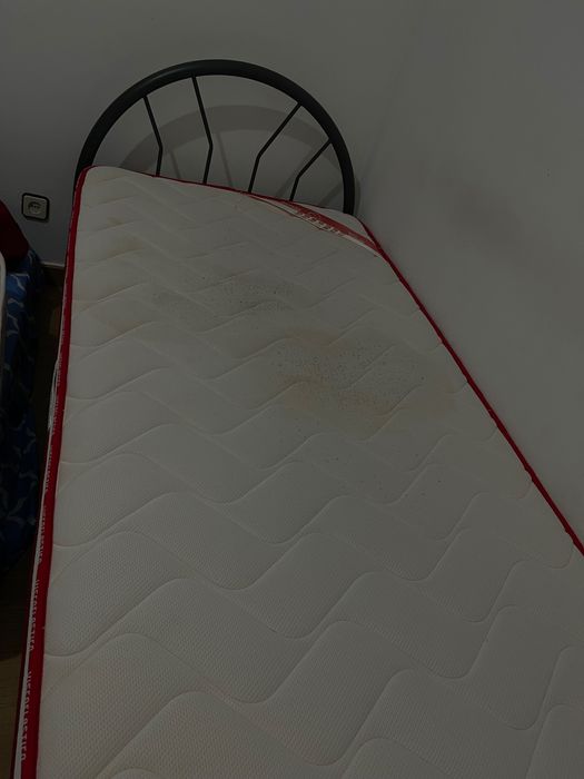 Cama solteira com colchão