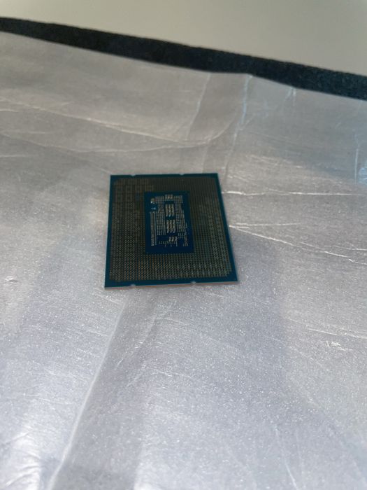 Intel Core i5-12400F