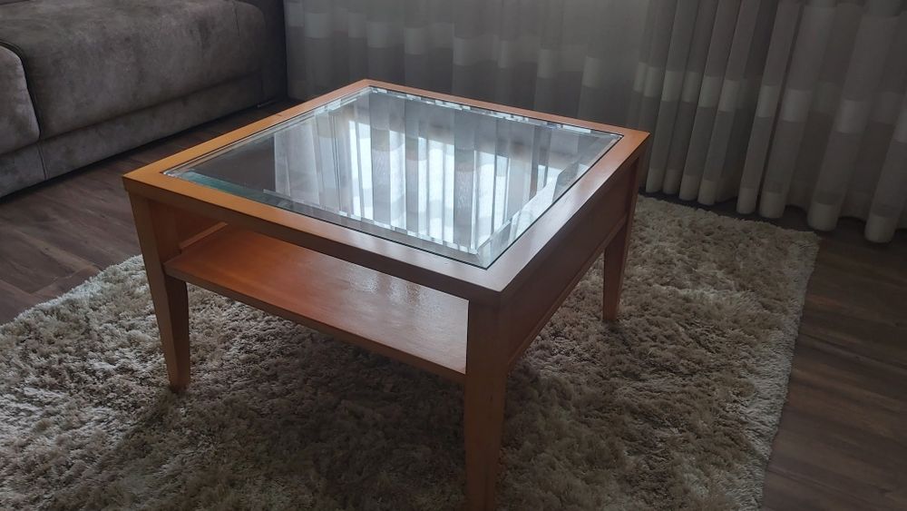 Vendo mesa de apoio cerejeira