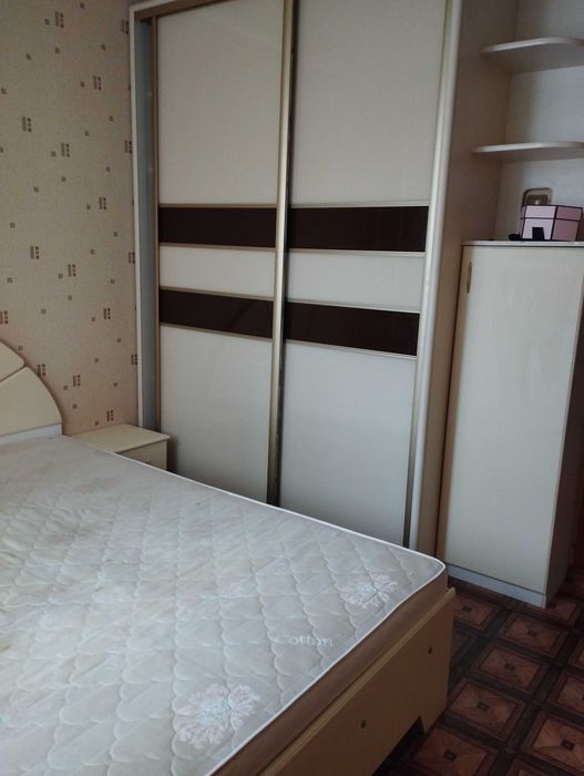 Метро Холодная Гора продам 2- к. квартиру.