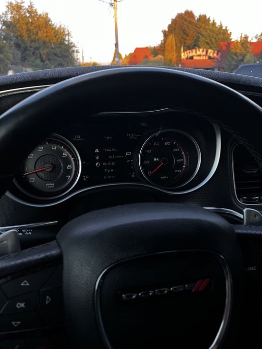 Dodge Charger 3.6 2015 року