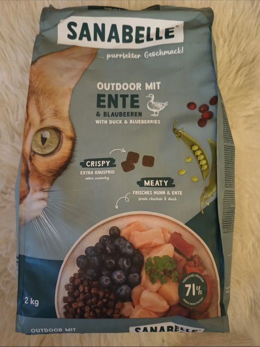 Karma sucha dla kota Sanabelle Grande, różne smaki 2 kg