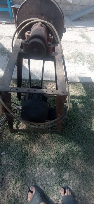 Продам корморізку для кукурудзи