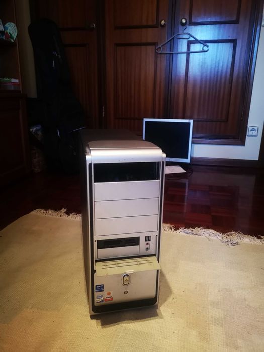 Computer Tower434970502911774721