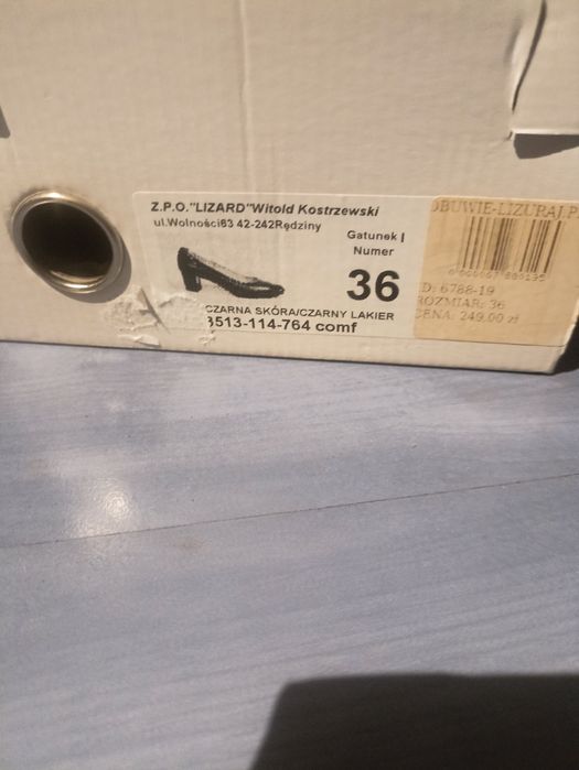Skórzane czarne czółenka r. 36