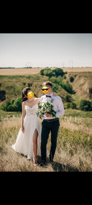 Весільна сукня зі шлейфом