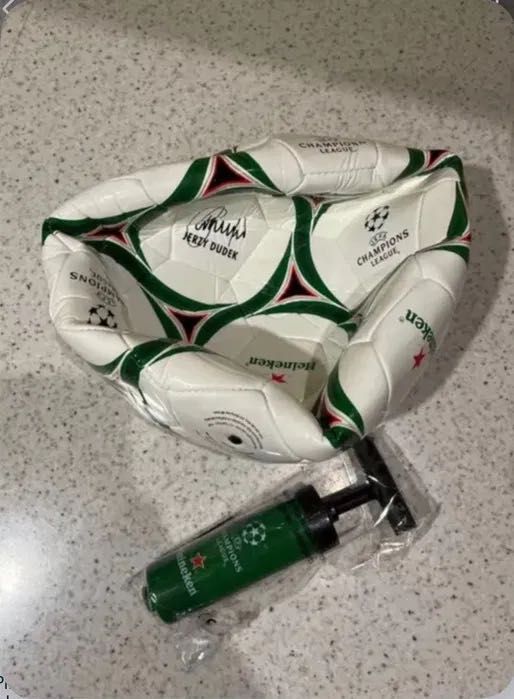Nowa piłka Heineken wraz z pompką