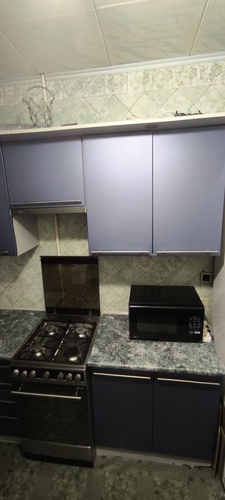 Срочно продам  угловую кухню.