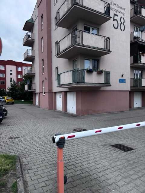 Sprzedam garaż na os. Dobrzec