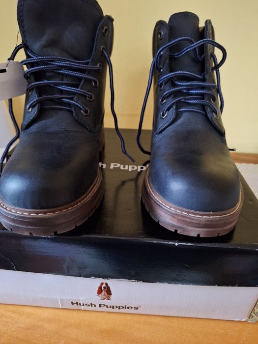 Trapery firmy hush puppies.