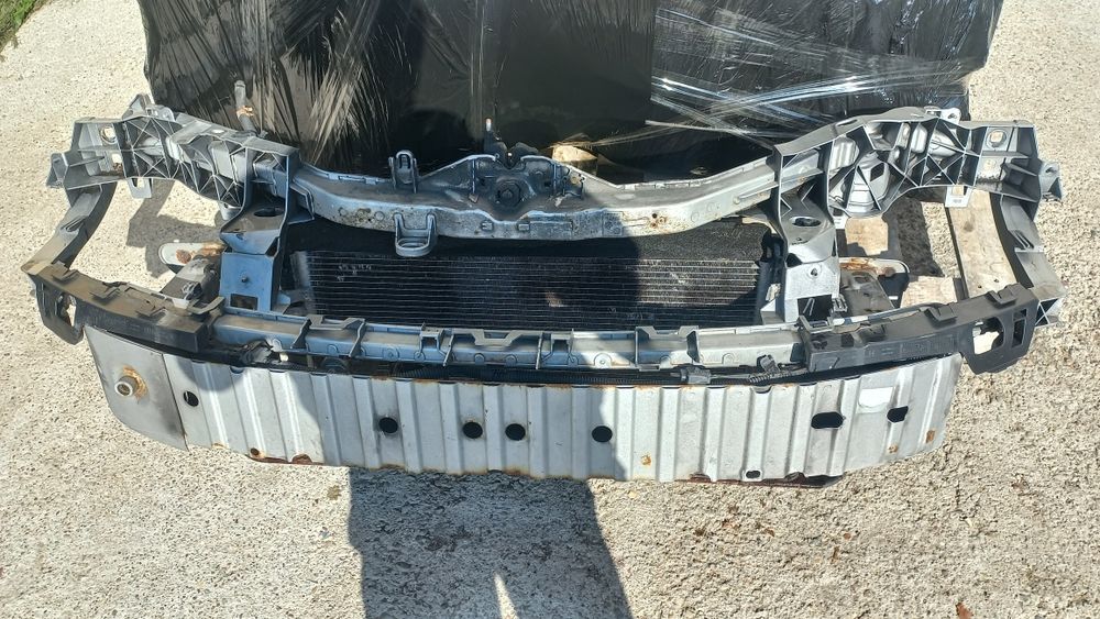 Pas przód przedni wzmocnienie czołowe kompletny chłodnice ford Focus mk2