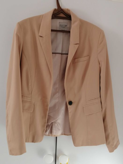 Пиджак Бершка персиковый