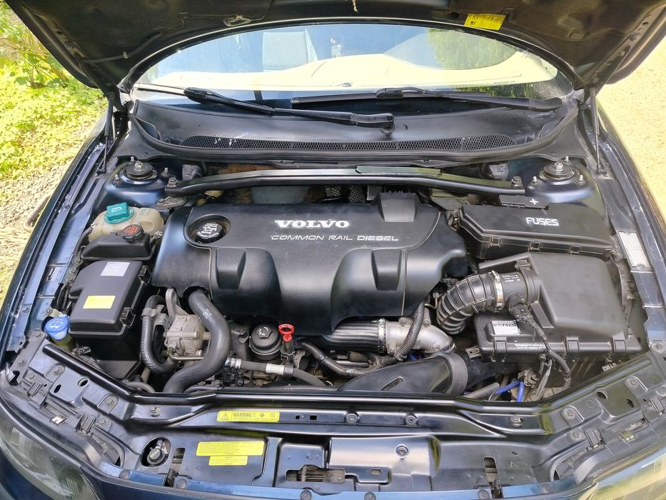 Volvo S60 2004 2.4d5 manual 163km