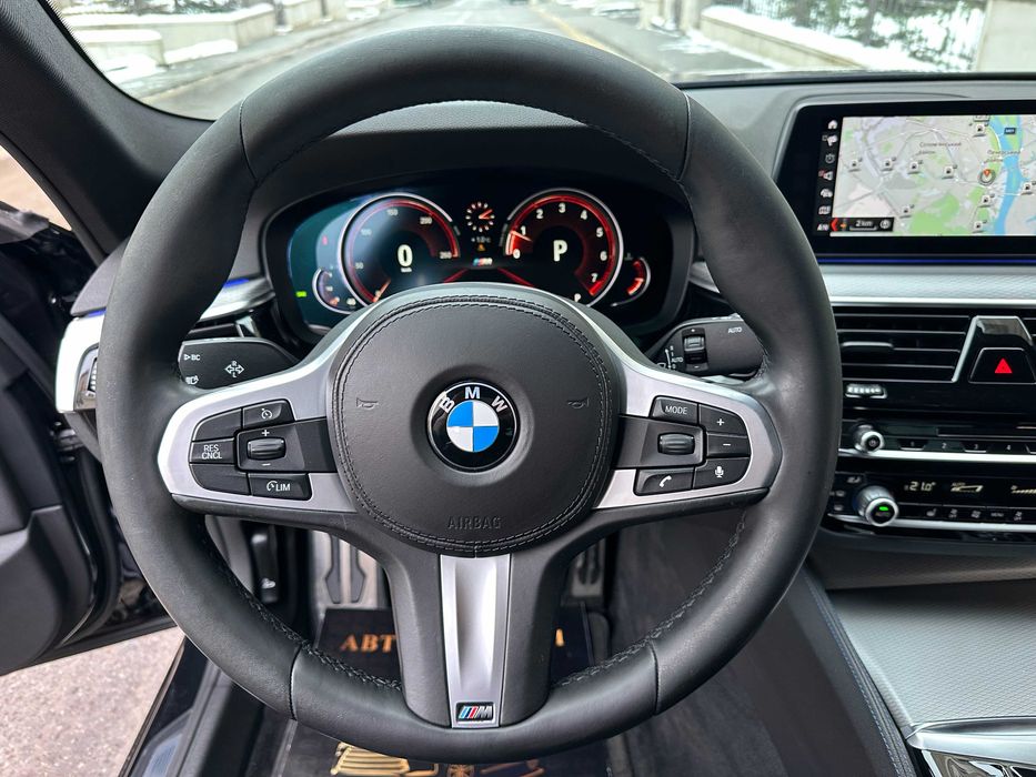 BMW 5 Series 2017 530i 252 к.с. xDrive M Package Офіційний!