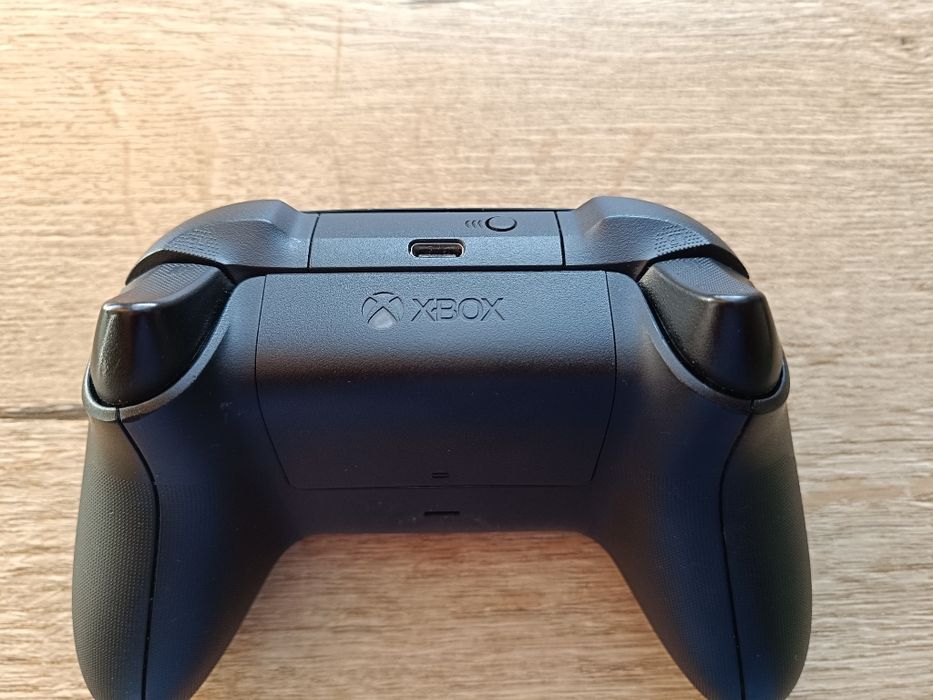 Pad Xbox One Oryginalny Kontroler bezprzewodowy + kontroler słuchawek