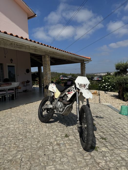 AJP PR3 125cc 2011