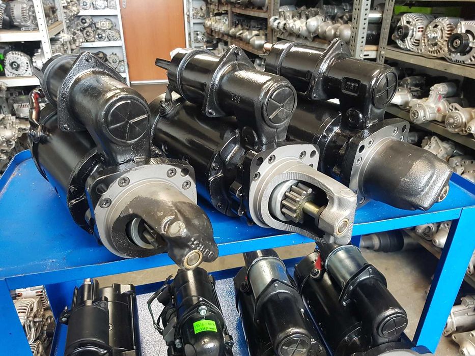 Rozrusznik Caterpillar Komatsu alternator Cummins Liebherr Hanomag Jcb