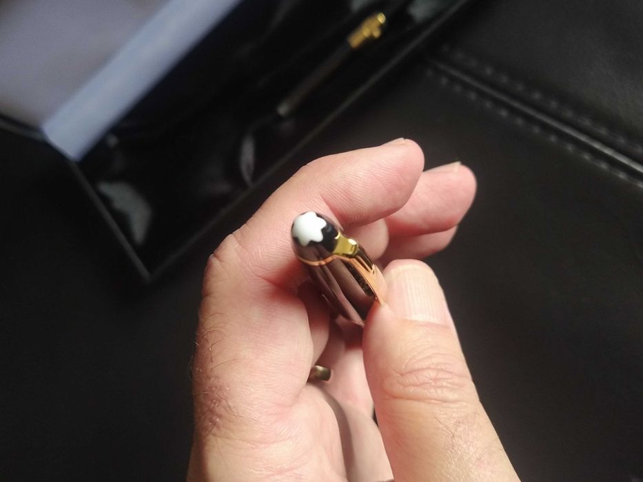 Caneta Montblanc Meisterstuck Classique, ouro 14K - 585