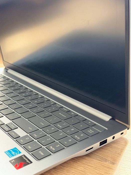 Samsung Galaxy Book4 Edge 15.6" 16GB DDR5/512GB SSD - як новий