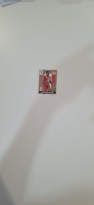 Carta legend " Alphonsho Davies" ouro