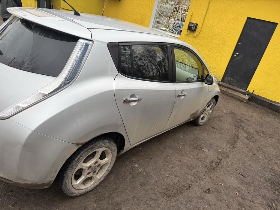 NISSAN LEAF 2012 VIN JN1FAAZE0U0010807 фото оголошення 4 з 5